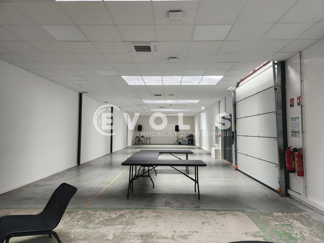 Photo 9 – location Entrepôts / activités	VILLEURBANNE (69100)