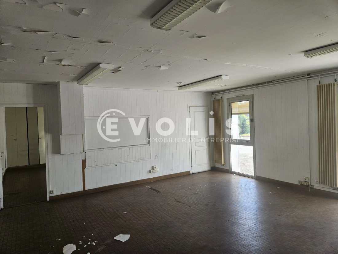 Photo 5 – location Entrepôts / activités	CHILLY MAZARIN (91380)