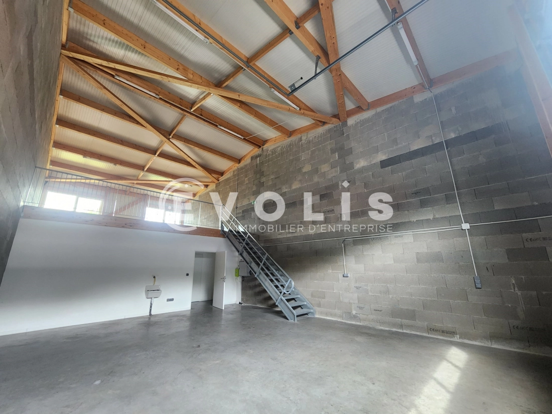 Photo 7 – location Entrepôts / activités	SAINT QUENTIN FALLAVIER (38070)