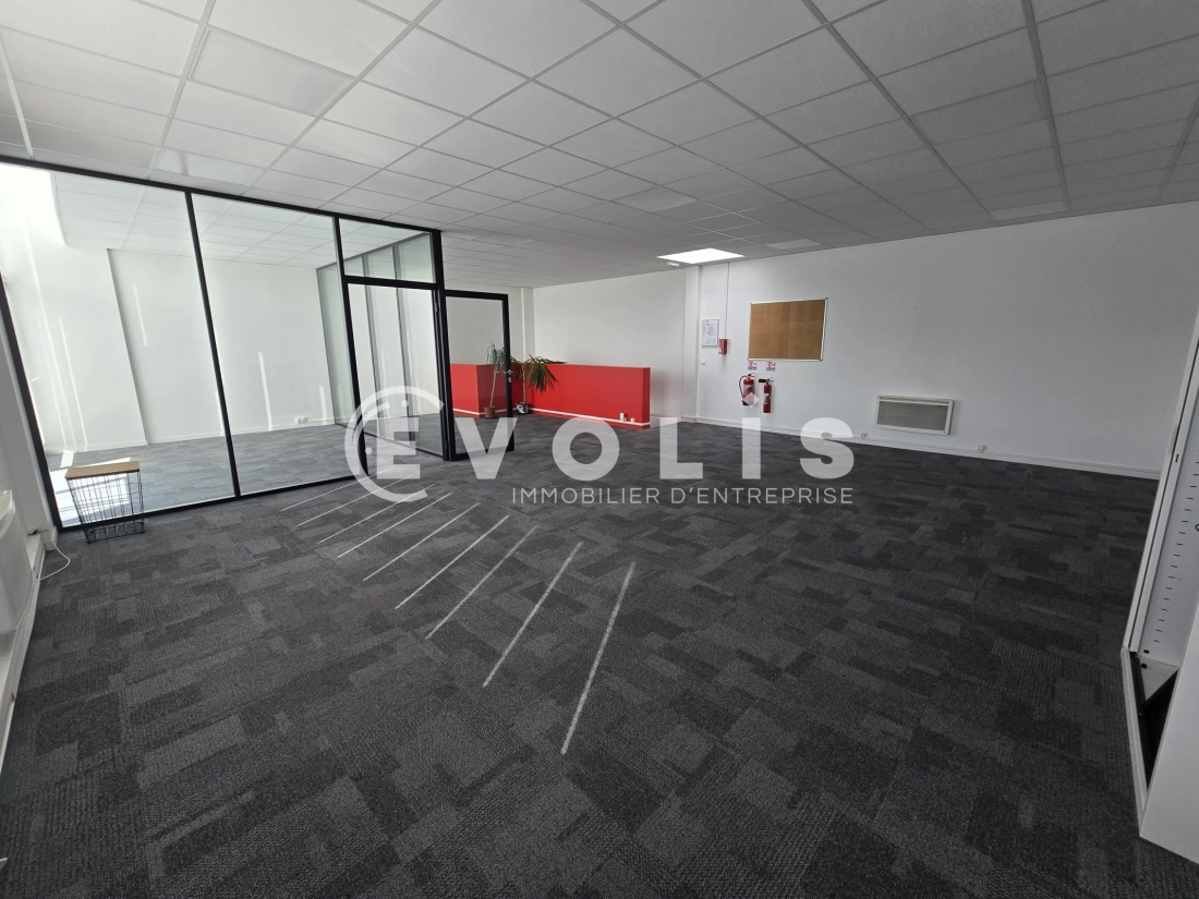 Photo 8 – location Entrepôts / activités	VILLEBON SUR YVETTE (91140)