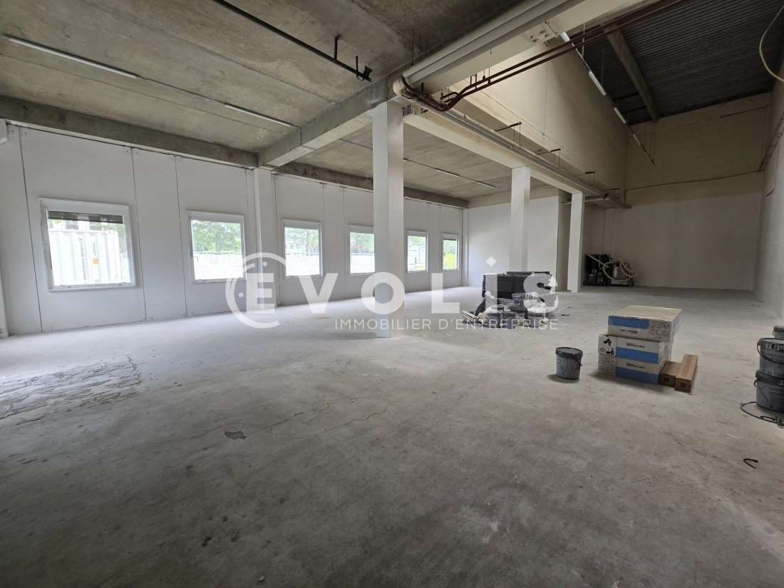 Photo 5 – location Entrepôts / activités	VILLEBON SUR YVETTE (91140)