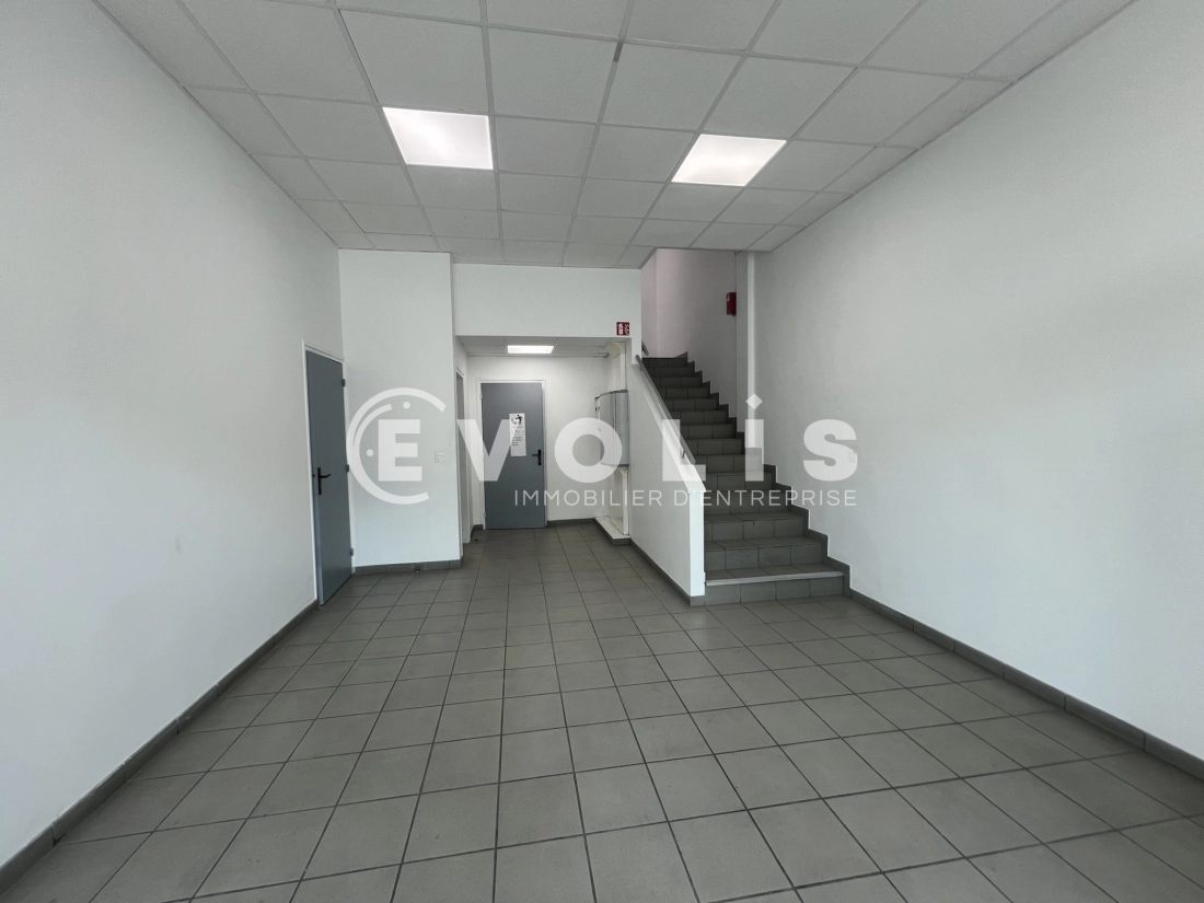 Photo 10 – location Entrepôts / activités	VALENTON (94460)