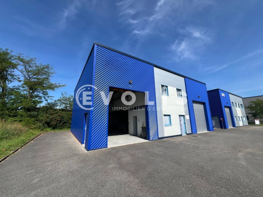 Photo 1 – vente Entrepôts / activités	BLYES (01150)