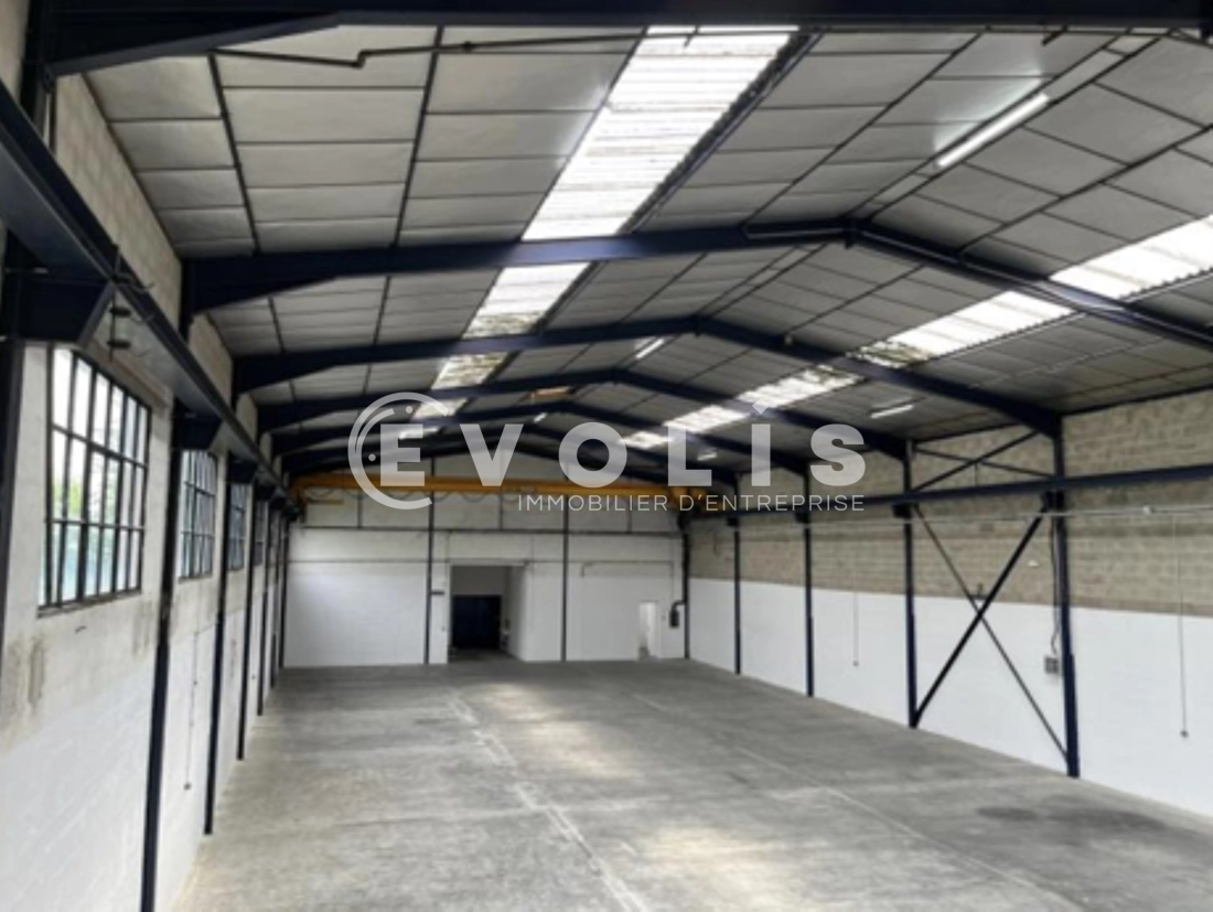 Photo 2 – location Entrepôts / activités	MORANGIS (91420)