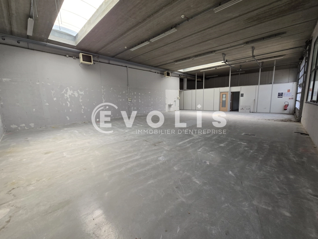 Photo 4 – location Entrepôts / activités	VILLEJUST (91140)