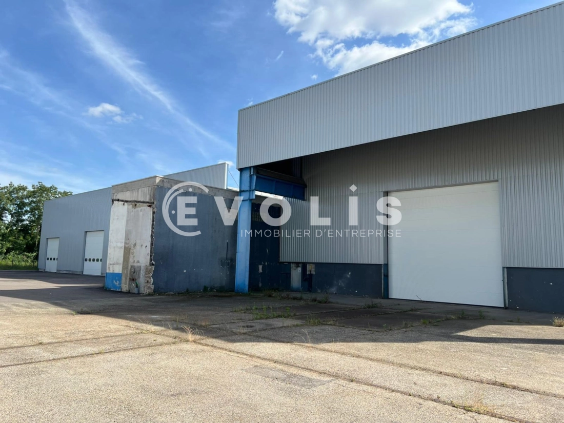 Photo 3 – location Entrepôts / activités	SAINT PRIEST (69800)