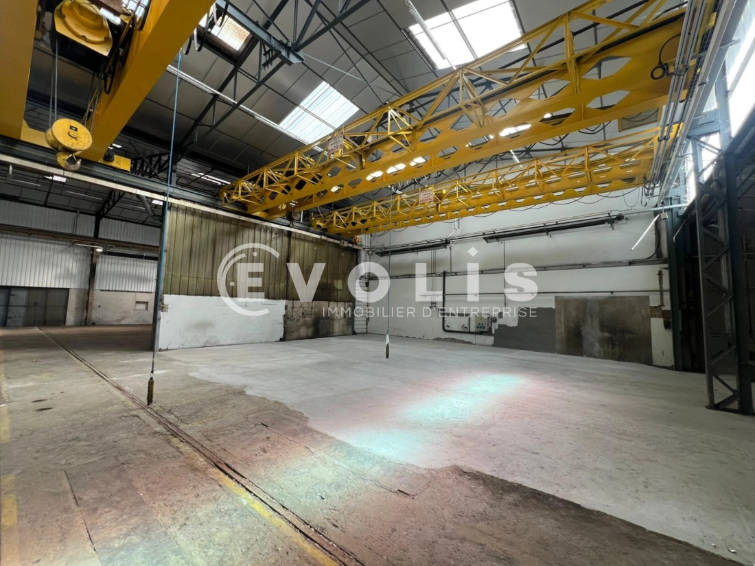 Photo 10 – location Entrepôts / activités	SAINT PRIEST (69800)