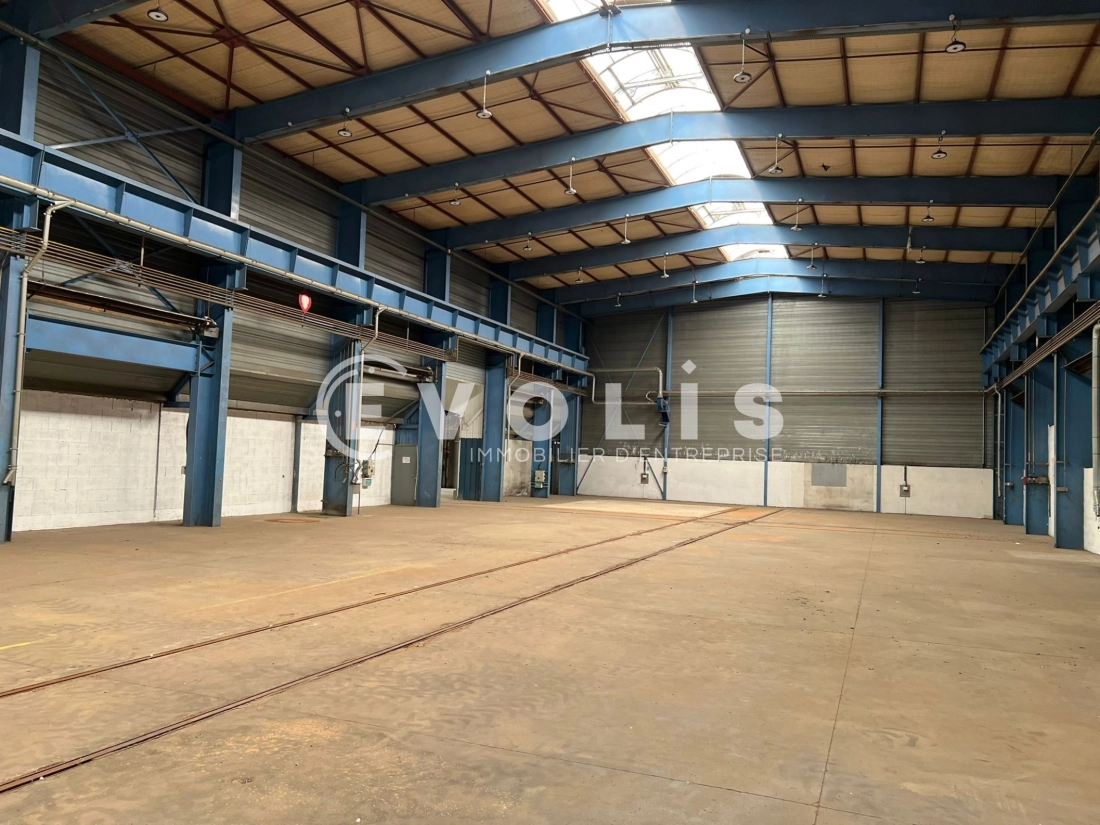 Photo 11 – location Entrepôts / activités	SAINT PRIEST (69800)