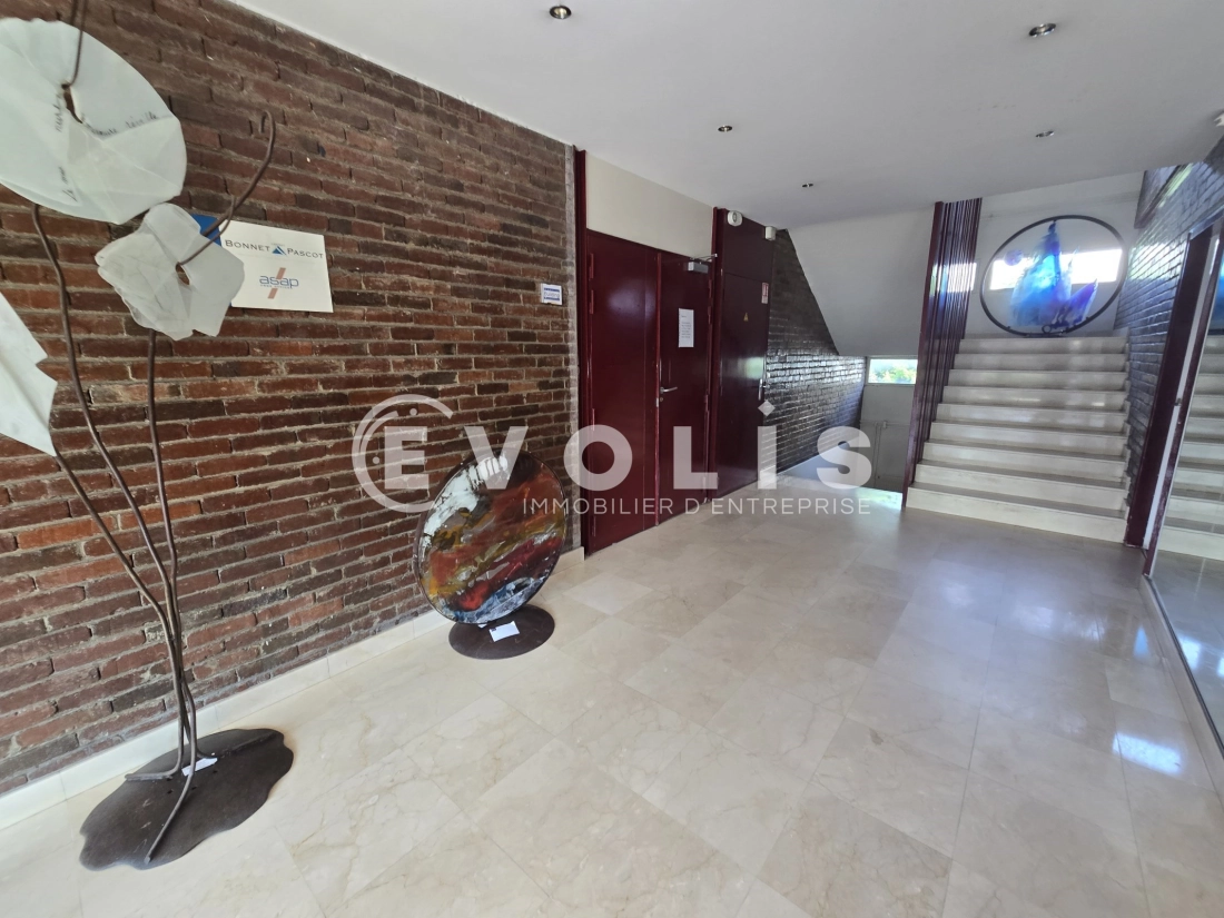 Photo 2 – location bureaux	PALAISEAU (91120)