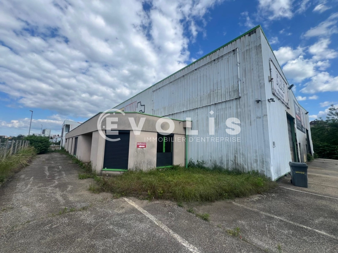 Photo 2 – vente Entrepôts / activités	LORETTE (42420)