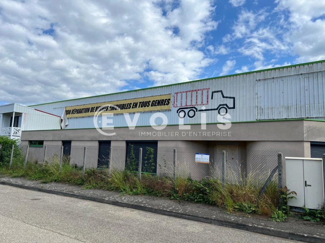 Photo 3 – vente Entrepôts / activités	LORETTE (42420)
