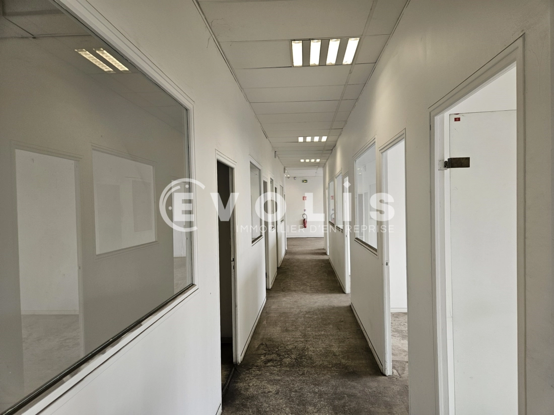 Photo 8 – location Entrepôts / activités	VILLEBON SUR YVETTE (91140)