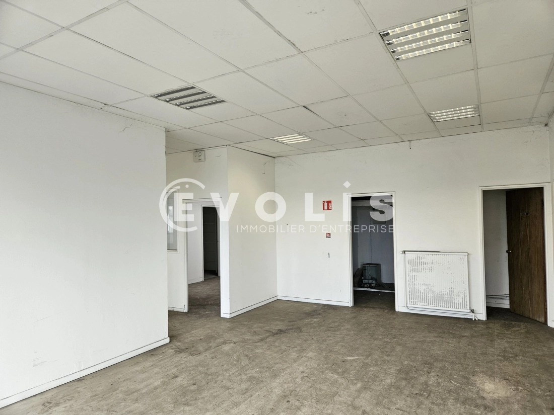 Photo 9 – location Entrepôts / activités	VILLEBON SUR YVETTE (91140)