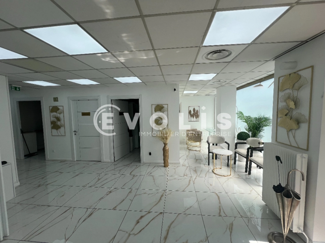 Photo 2 – location Locaux commerciaux	SAINT MAUR DES FOSSES (94100)
