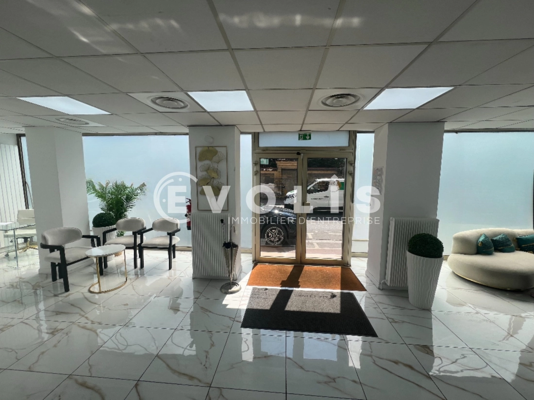 Photo 3 – location Locaux commerciaux	SAINT MAUR DES FOSSES (94100)