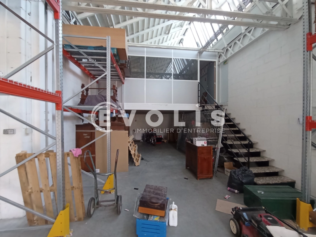Photo 3 – location Entrepôts / activités	VENISSIEUX (69200)