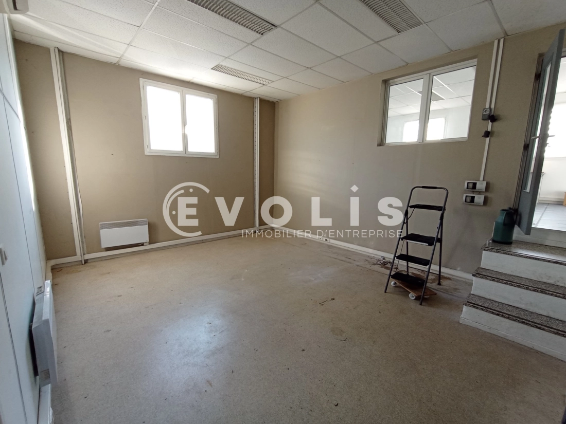 Photo 13 – location Entrepôts / activités	VENISSIEUX (69200)