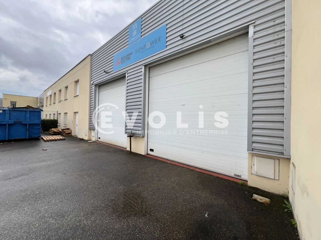 Photo 3 – location Entrepôts / activités	VENISSIEUX (69200)