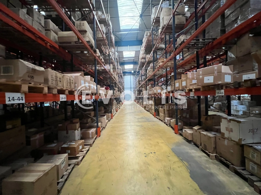 Photo 7 – location Entrepôts / activités	VILLEFONTAINE (38090)