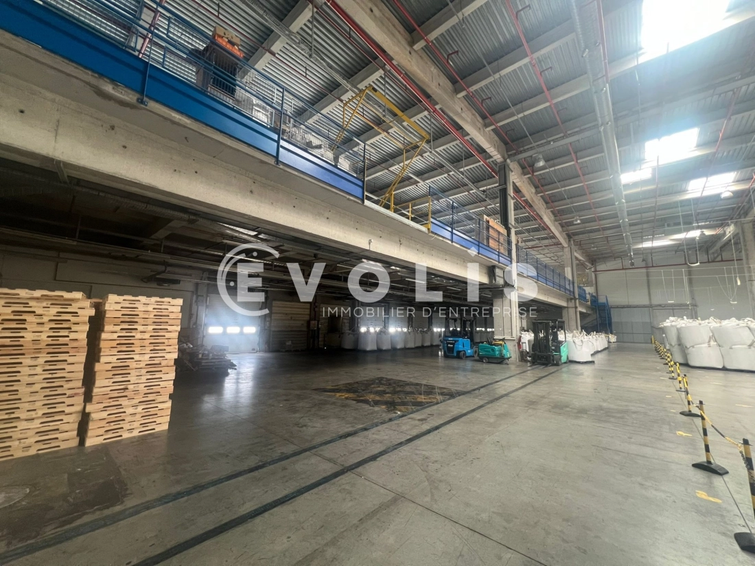 Photo 7 – location Entrepôts / activités	VAULX MILIEU (38090)