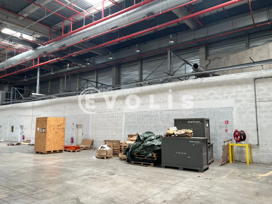 Photo 9 – location Entrepôts / activités	VAULX MILIEU (38090)