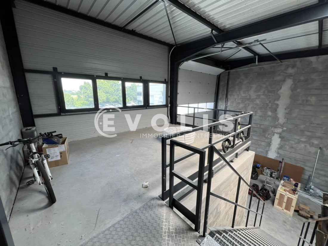 Photo 7 – location Entrepôts / activités	GENAS (69740)