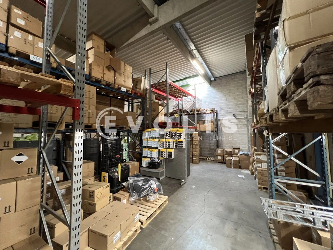 Photo 4 – location Entrepôts / activités	PONTAULT COMBAULT (77340)