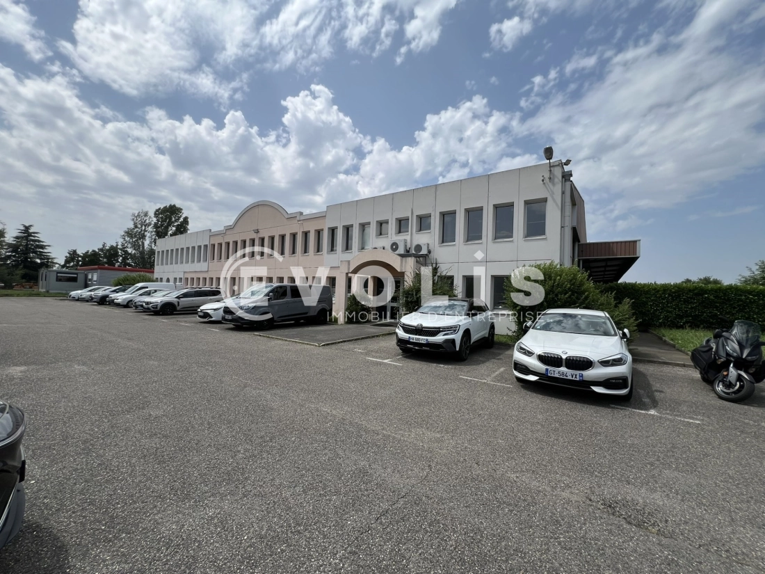 Photo 3 – location Entrepôts / activités	SAINT SYMPHORIEN D'OZON (69360)