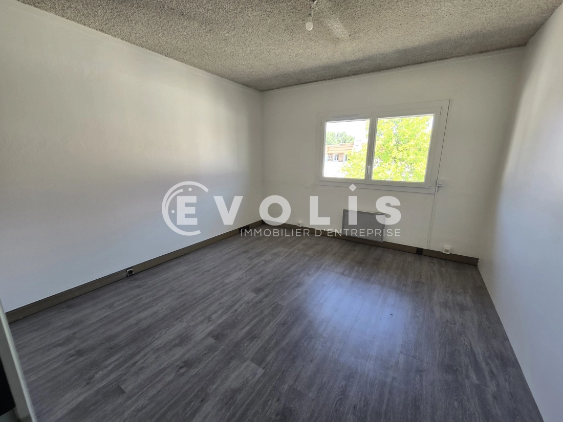 Photo 6 – location Entrepôts / activités	MASSY (91300)