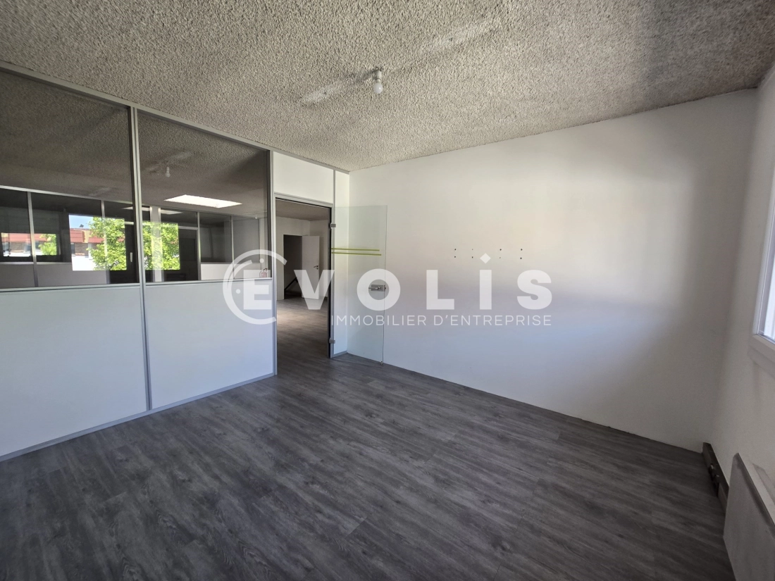Photo 8 – location Entrepôts / activités	MASSY (91300)