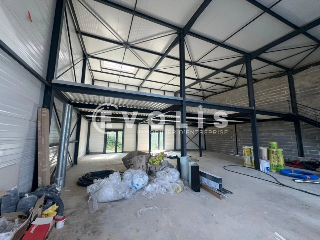 Photo 5 – location Entrepôts / activités	TREVOUX (01600)