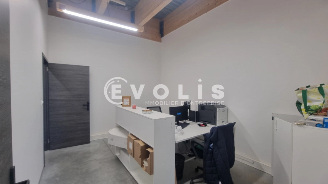 Photo 7 – vente Entrepôts / activités	SERRIS (77700)