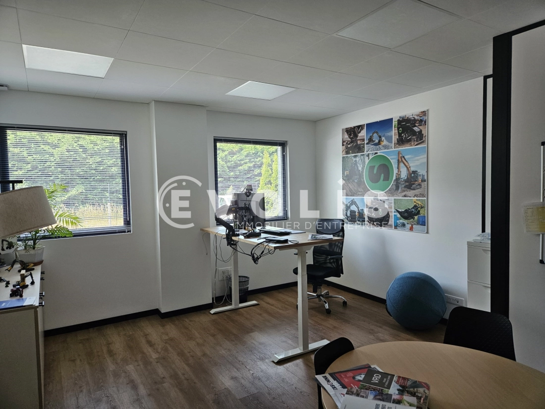Photo 3 – location Entrepôts / activités	CHILLY MAZARIN (91380)