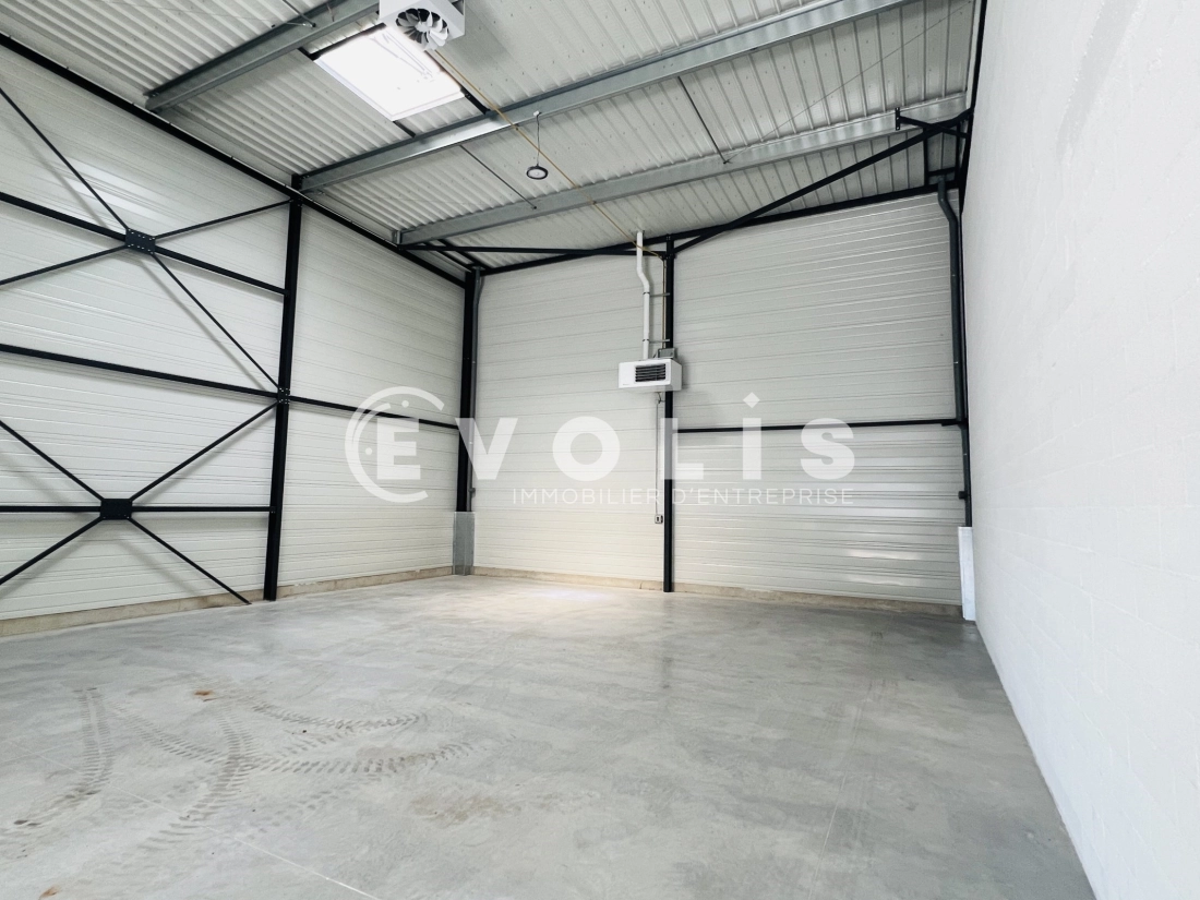 Photo 5 – location Entrepôts / activités	SAVIGNY LE TEMPLE (77176)