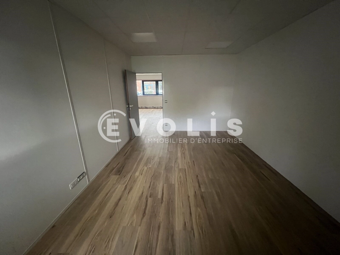 Photo 9 – location bureaux	SAVIGNY LE TEMPLE (77176)