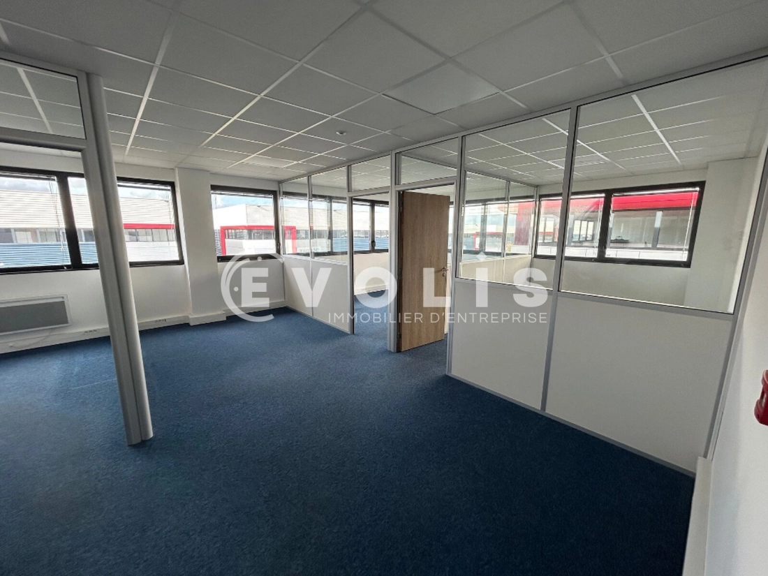 Photo 5 – location Entrepôts / activités	CHANTELOUP EN BRIE (77600)