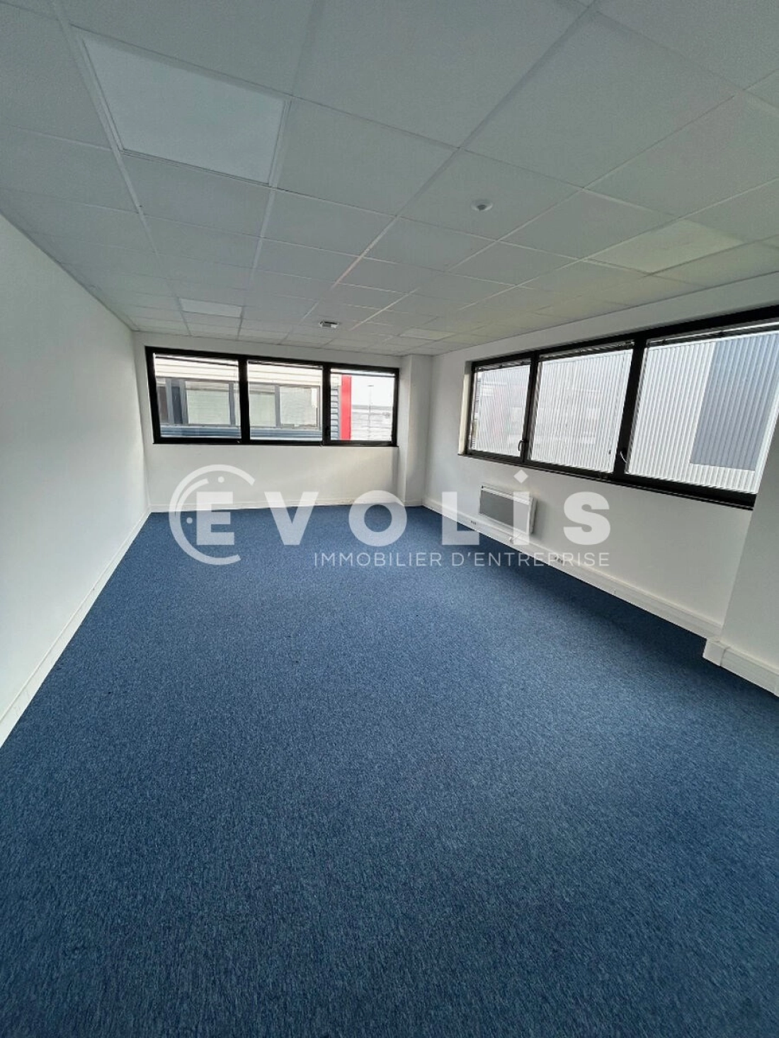 Photo 7 – location Entrepôts / activités	CHANTELOUP EN BRIE (77600)