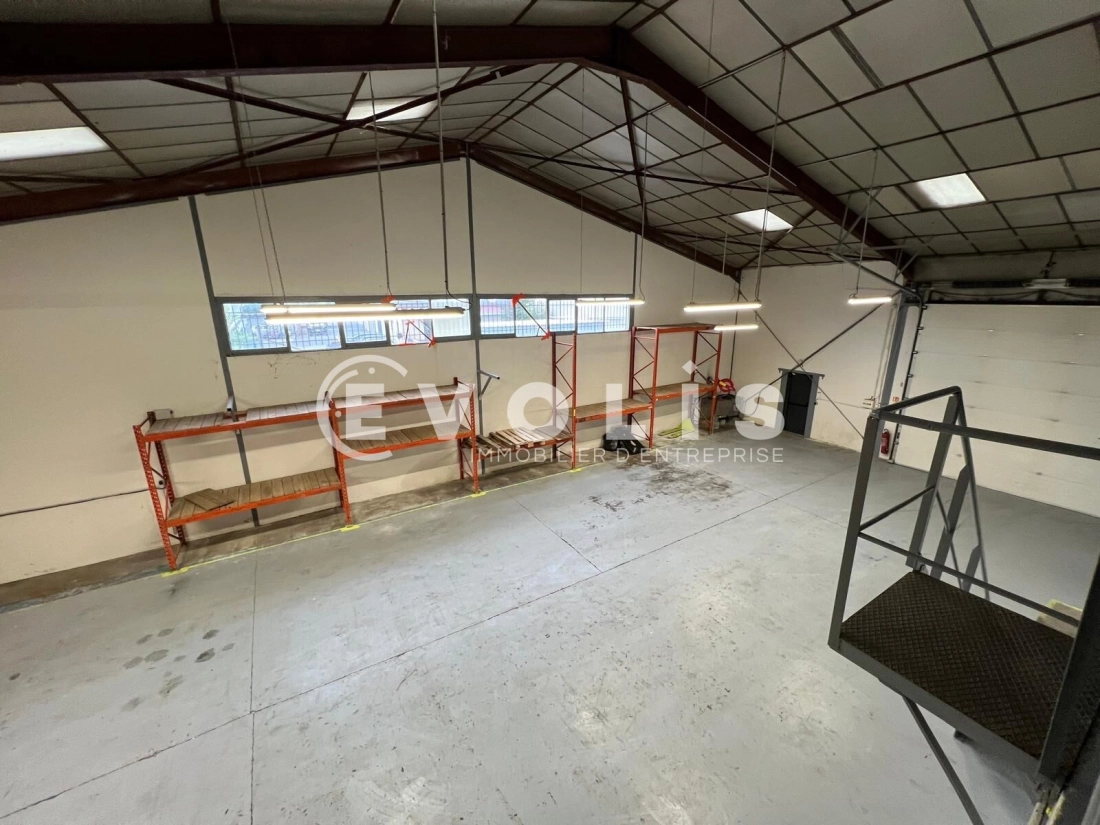 Photo 15 – location Entrepôts / activités	GRIGNY (69520)