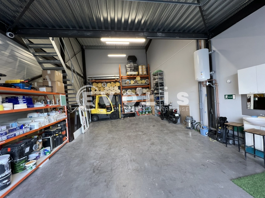 Photo 4 – location Entrepôts / activités	BEYNOST (01700)