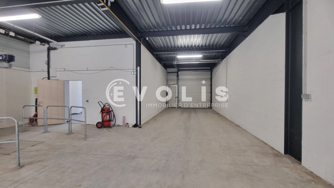 Photo 3 – location Entrepôts / activités	COLLEGIEN (77090)