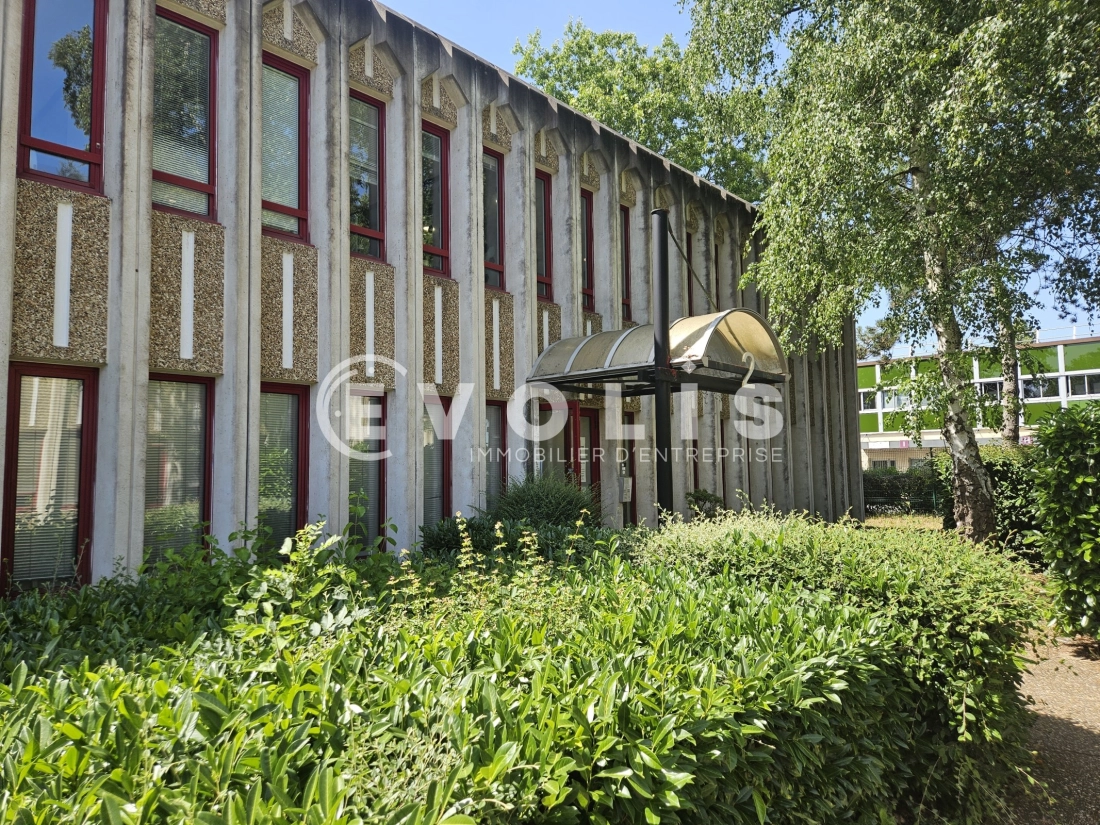 Photo 1 – location bureaux	LES ULIS (91940)