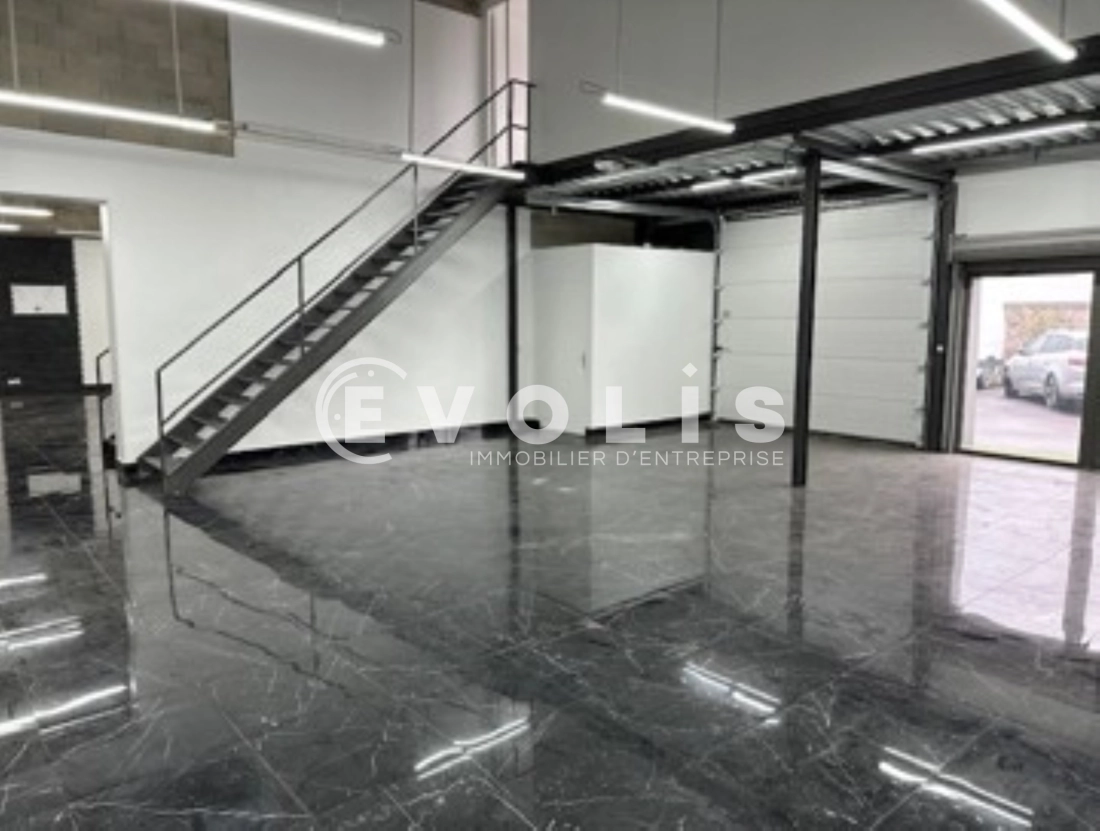Photo 9 – location Entrepôts / activités	VILLENEUVE LA GARENNE (92390)