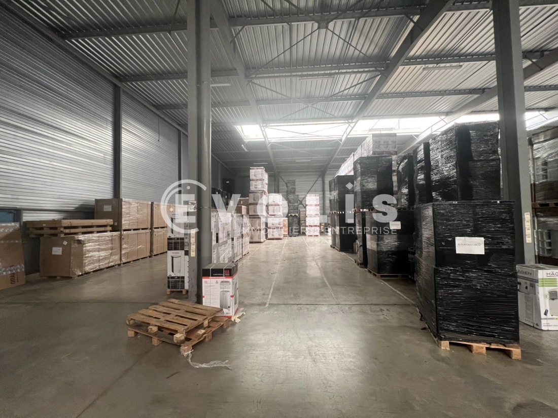 Photo 11 – location Entrepôts / activités	SANTENY (94440)
