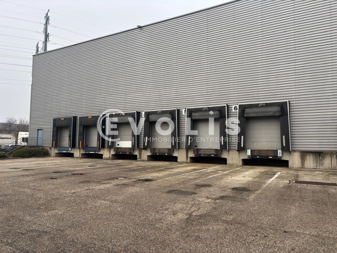 Photo 14 – location Entrepôts / activités	MIONS (69780)