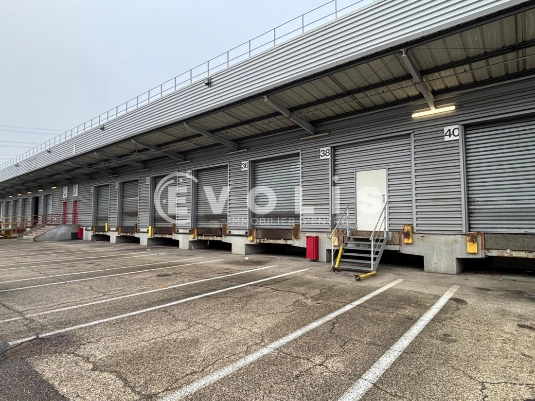 Photo 15 – location Entrepôts / activités	MIONS (69780)