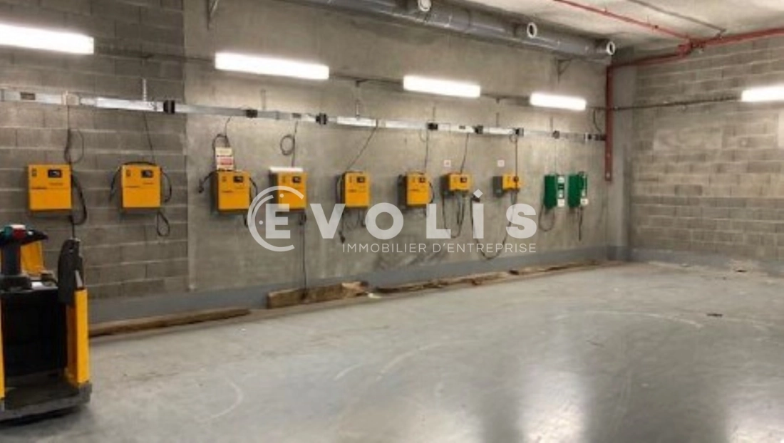 Photo 9 – location Entrepôts / activités	MIONS (69780)