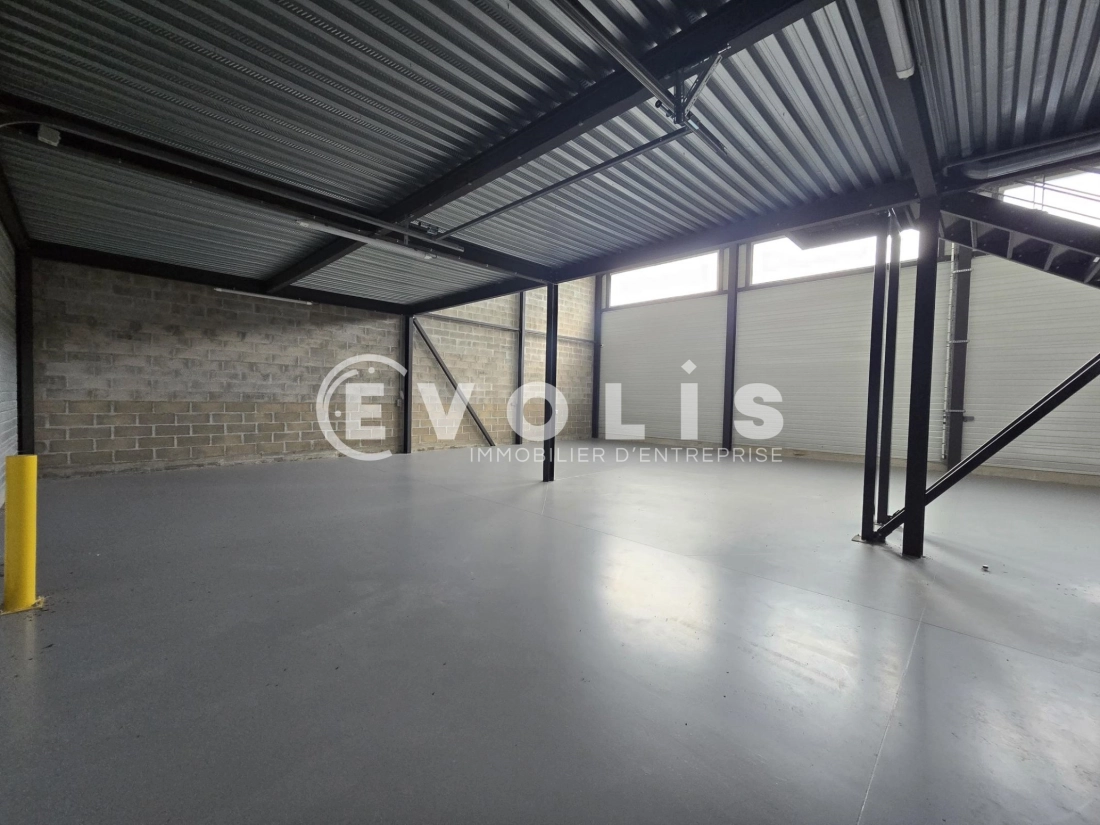 Photo 2 – location Entrepôts / activités	MARCOUSSIS (91460)