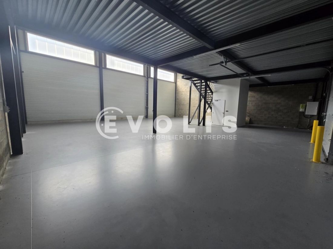 Photo 3 – location Entrepôts / activités	MARCOUSSIS (91460)