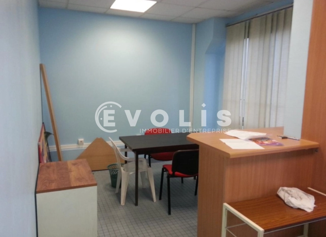 Photo 4 – vente Entrepôts / activités	MONTGERON (91230)