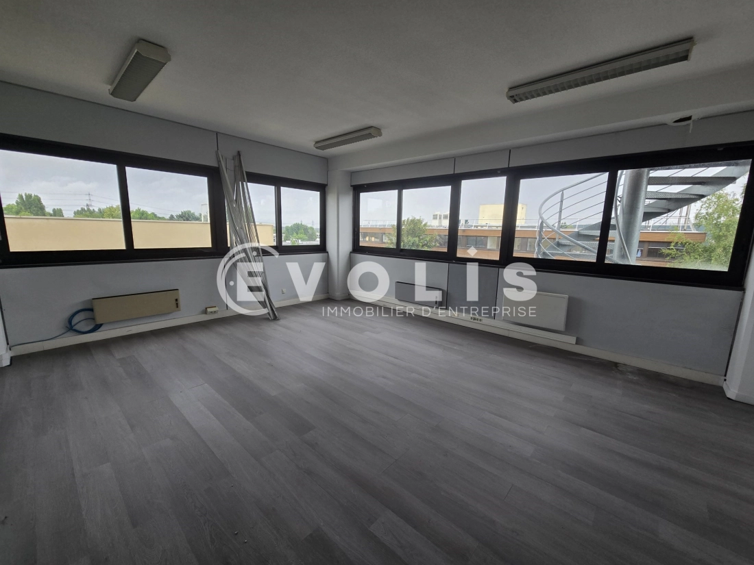 Photo 4 – location bureaux	PALAISEAU (91120)